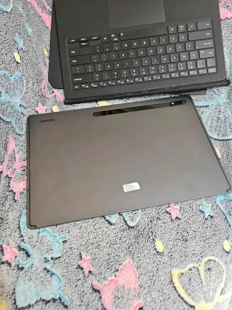 Samsung galaxy Tab s8 ultra 5G + keyboard aja resmi sein
