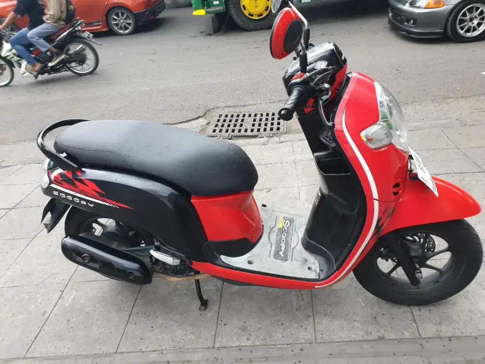 Scoopy sporty th 2018 mulus pool pjk baru