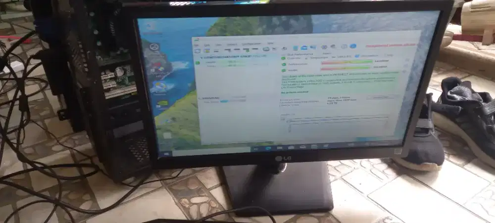 monitor komputer 22in LG 22MK400H LED FULLHD HdmI  75hz gaming