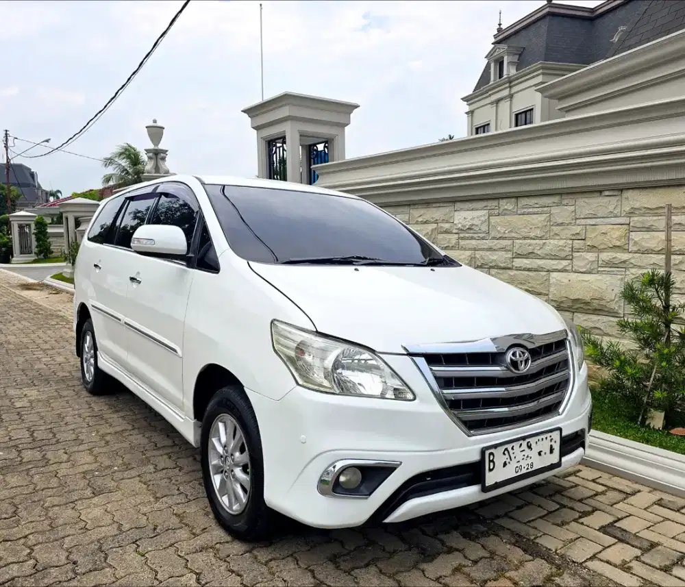 Innova Tipe V 2.0 AT 2013 Asli Barong