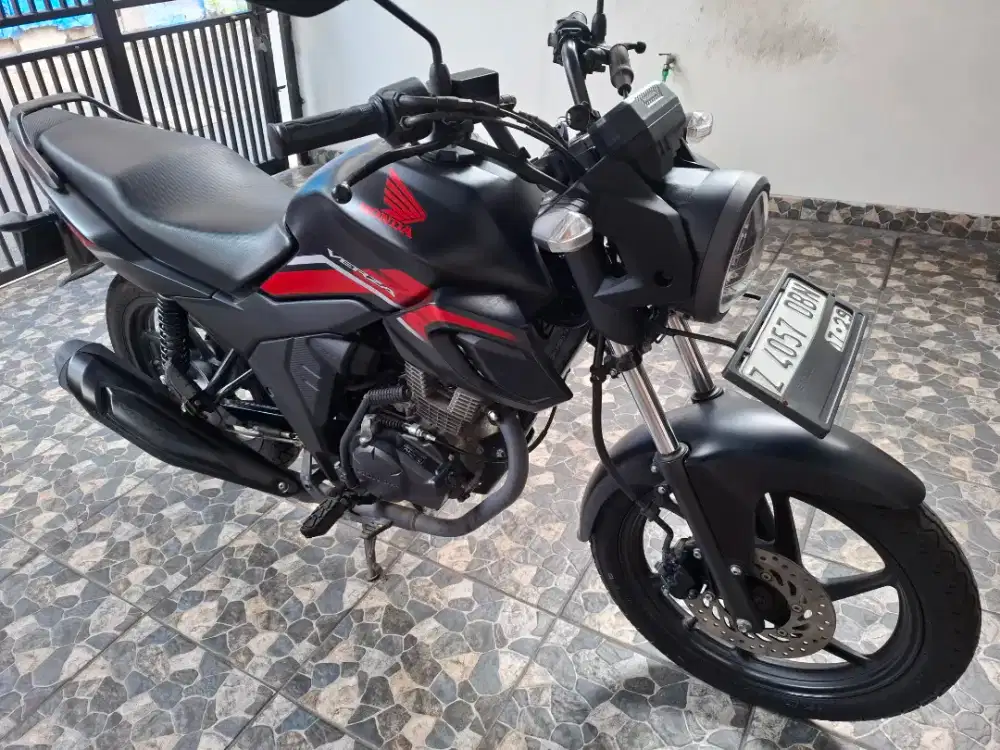 Km15rb pajak 7/2026, honda CB verza 150 CW LED 2024 seperti baru gress