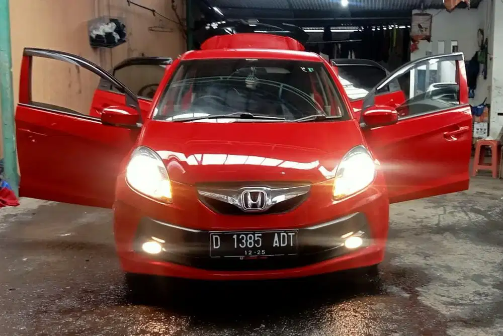 Dp 9 JT Honda Brio E Satya 1.2 Manual 2015 Mulus