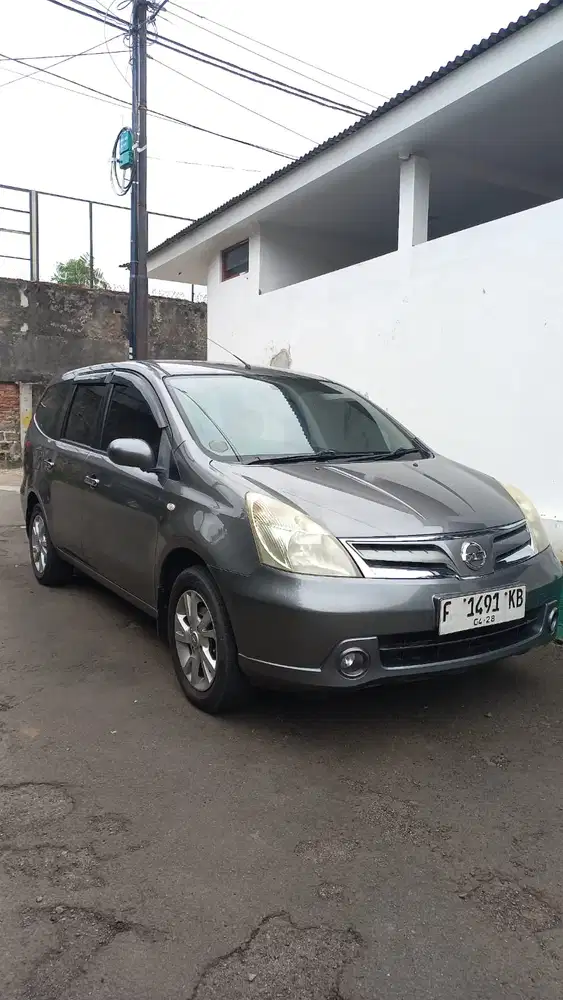 Nissan Grand livina 2013 Bensin