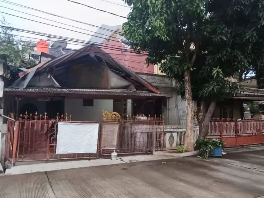 Rumah tua kompleks Walikota Kelapa Gading 8x15m jalan 3 mobil, sangat strategis