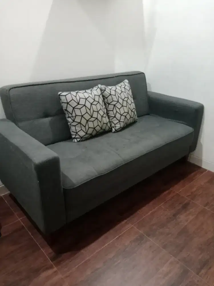 Sofa ruang Tv minimalis abu