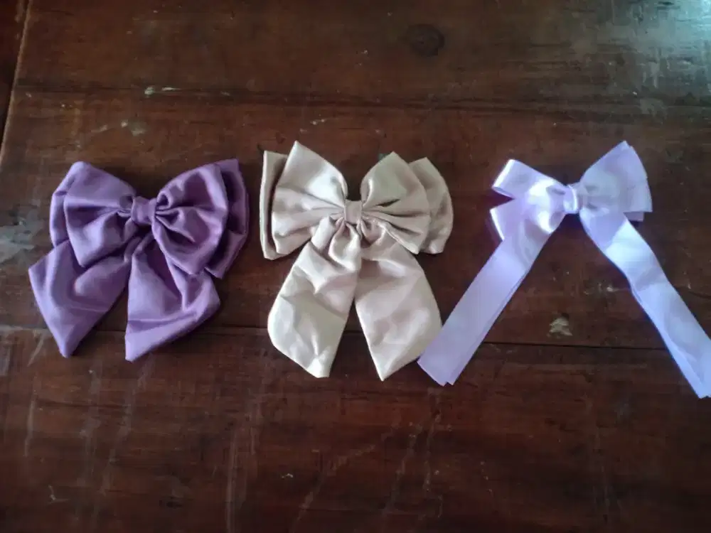 Jepitan Rambut Pita Elegan – Bikin Penampilanmu Makin Manis