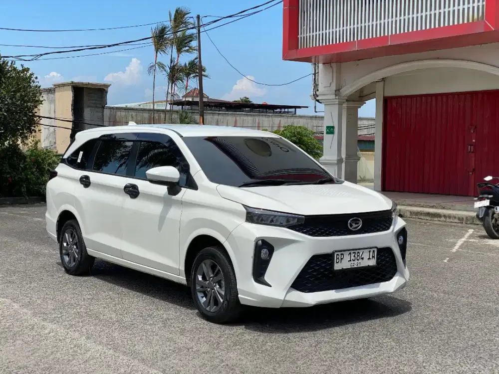 SALE DAIHATSU ALL NEW XENIA 1.3 R 2023 MATIC PUTIH LIKE NEW