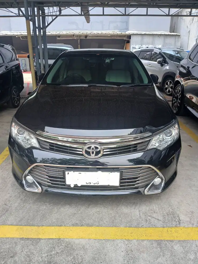 Toyota Camry V 2015