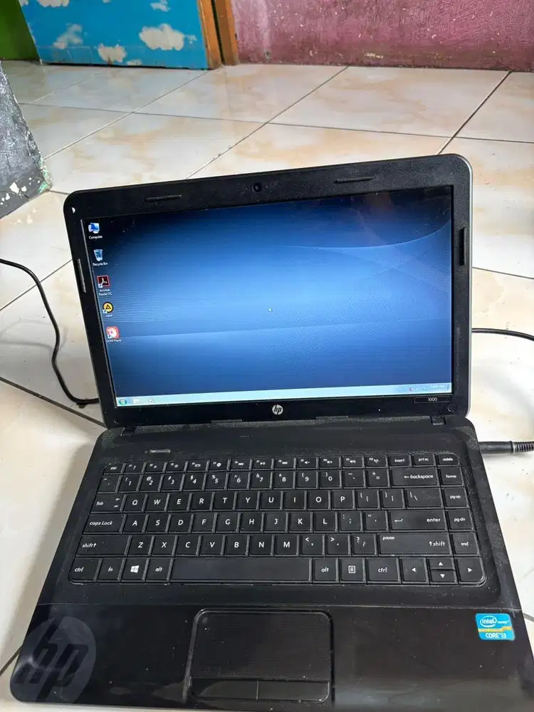 Laptop merk HP CORE i3 . intel