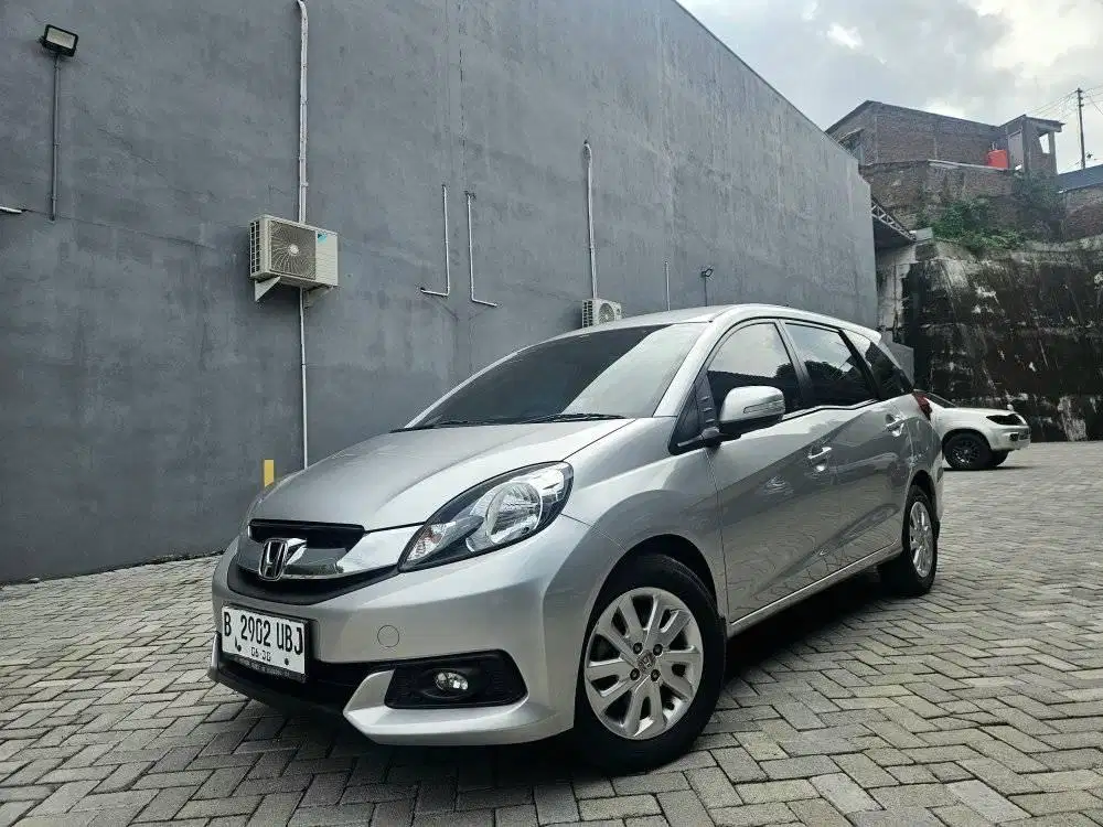 mobilio e cvt 2015