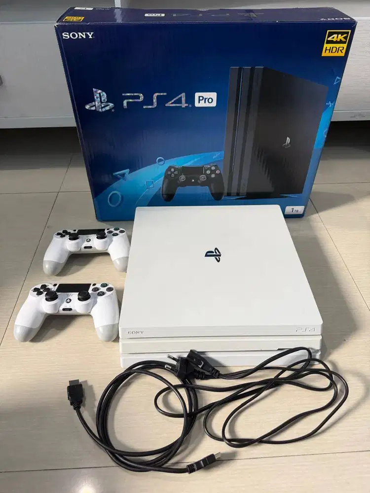 DIJUAL PS4 PRO 1TB WARNA PUTIH PEMAKAIAN PRIBADI
