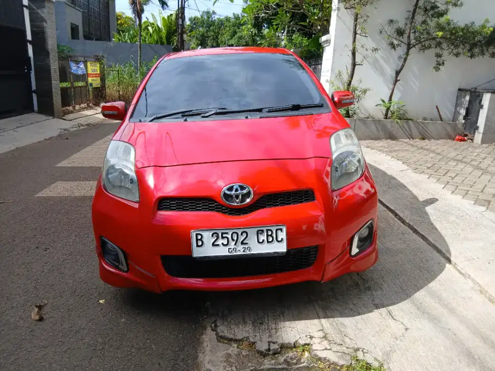Toyota Yaris 1.5 E mt