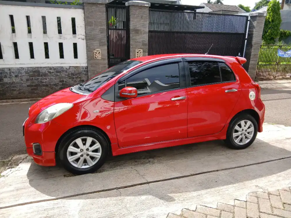 Toyota Yaris 1.5 E mt