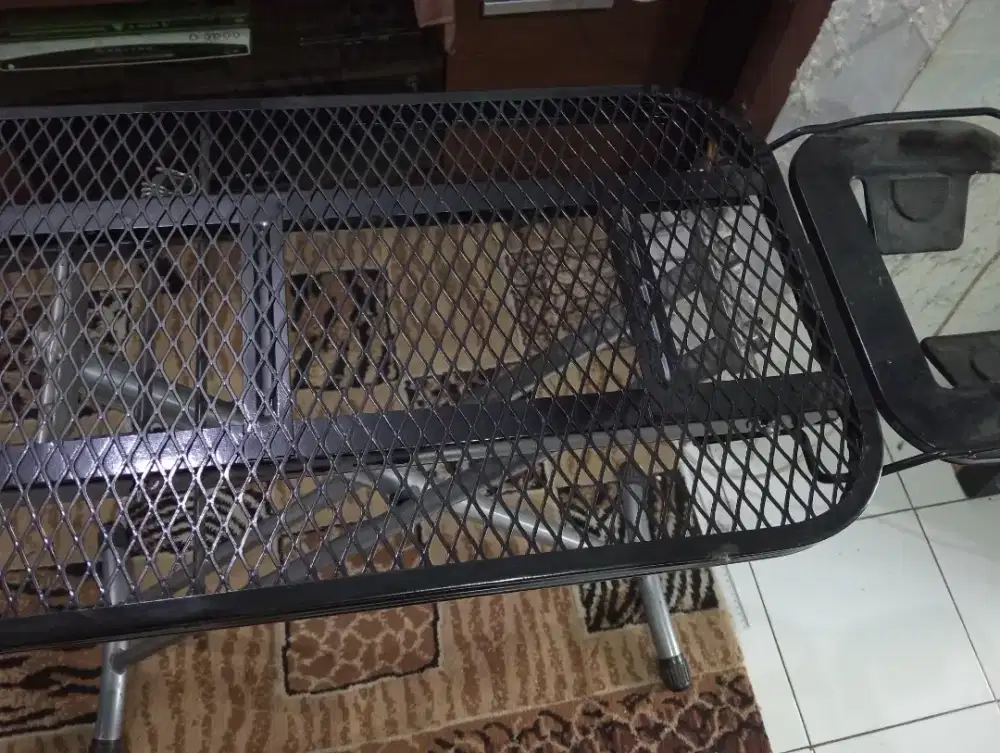 Meja setrika bahan Besi baja like new