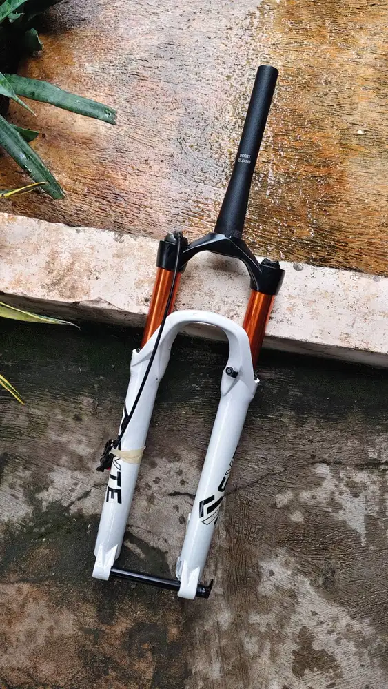Fork SYTE C254 T120 Boost Air untuk sepeda ban 27.5 lokasi BEKASI