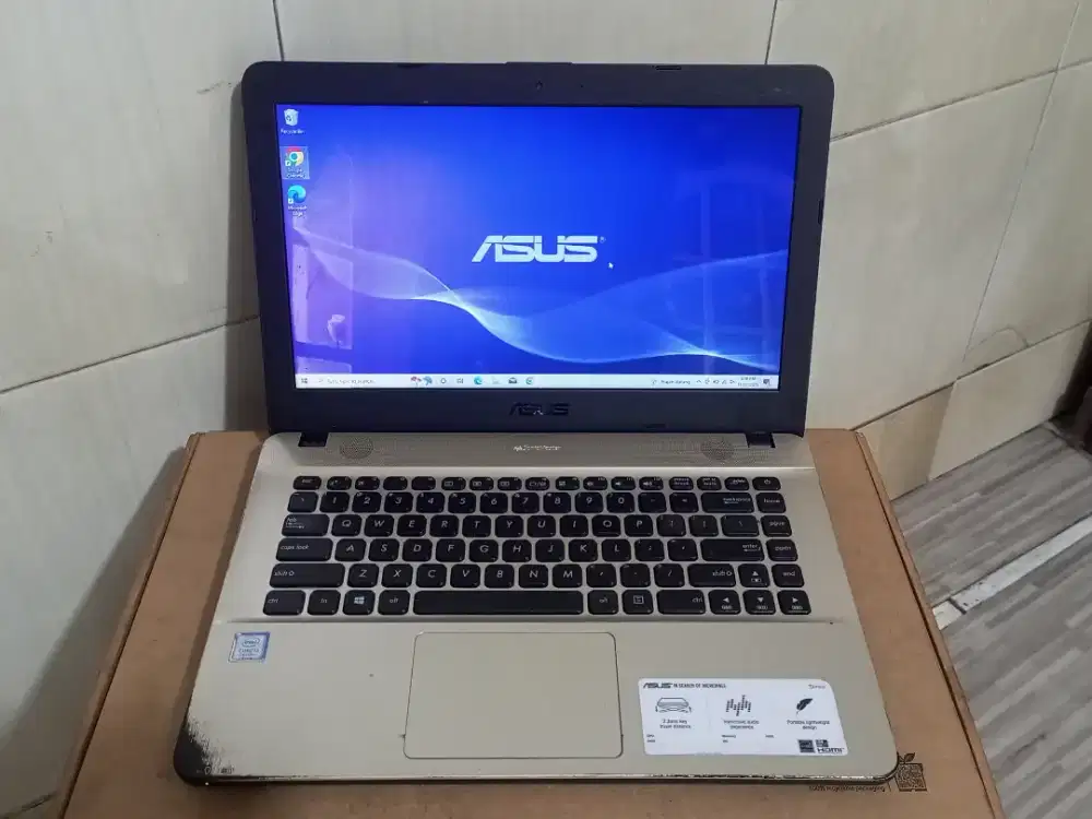 Jual laptop Asus Vivobook 14 X441UAR, Intel Core i3 Gen 7, RAM 8/256+1