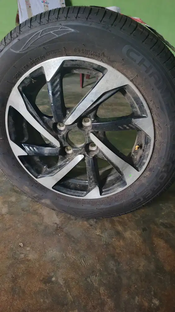 Velg + ban ori sigra