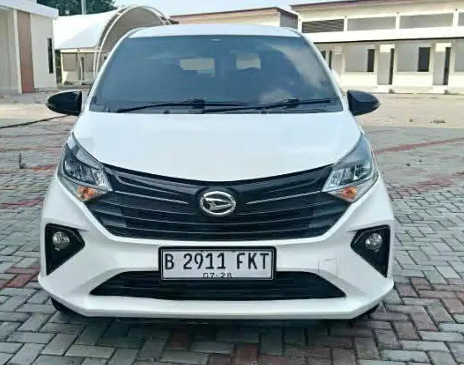 Tdp 10Jutaan Daihatsu New Sigra R MT Spion Lipat