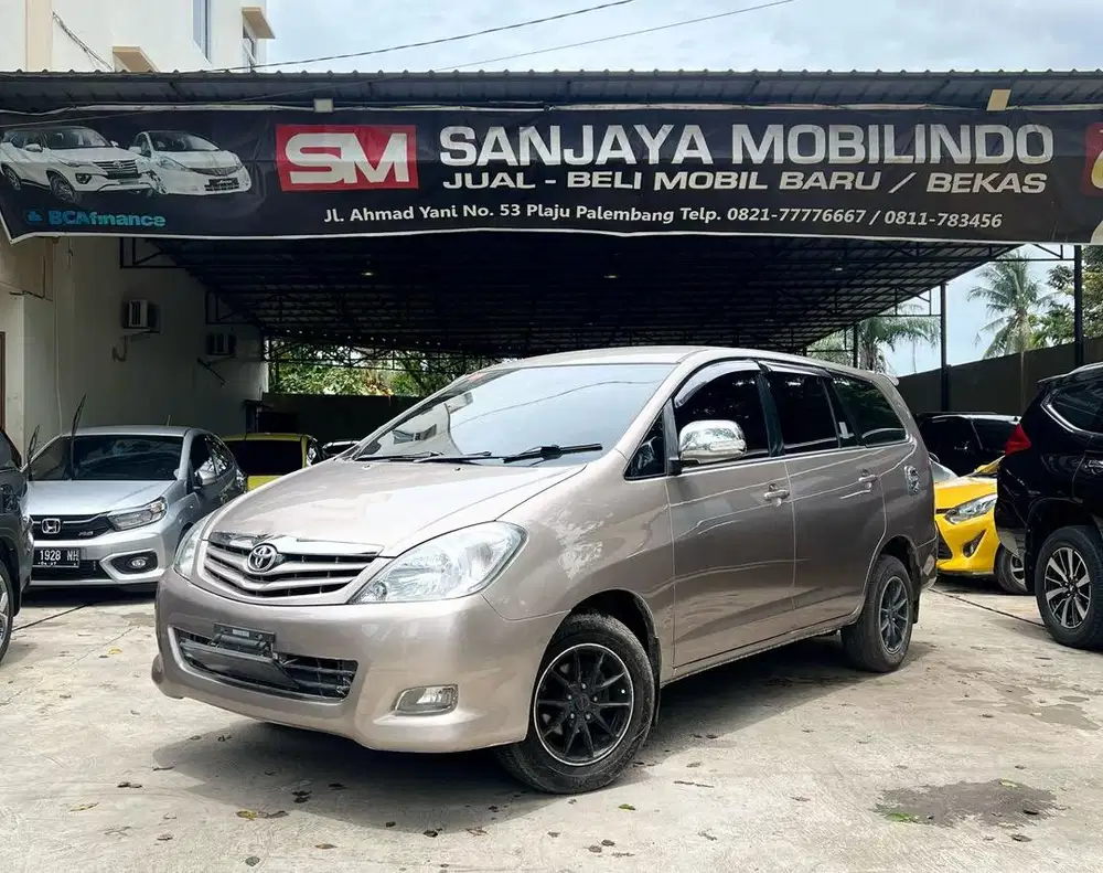 Toyota Innova G 2.0 M/T 2009/2010