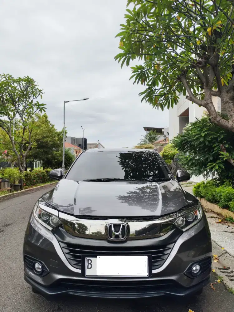 HR-V E 2019 AT full original dari baru