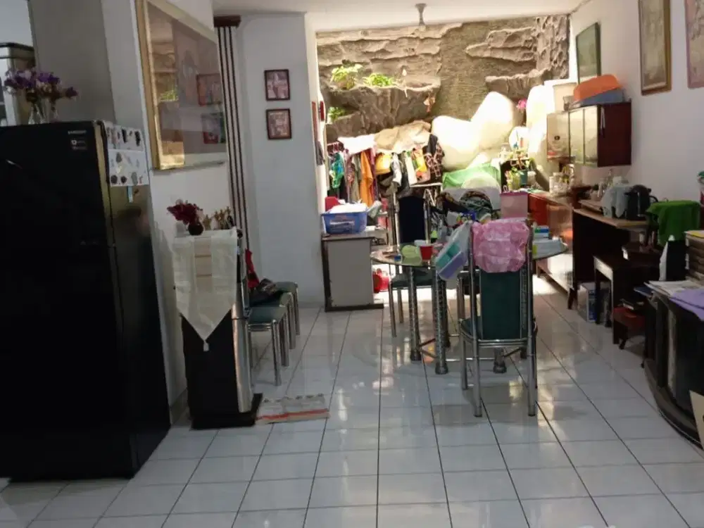 Rumah Sunrise 2 Lantai Lt 154m2 Rapi Jual Cepat