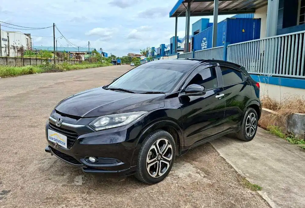 HONDA HRV PRESTIGE 1.8 AT 2015