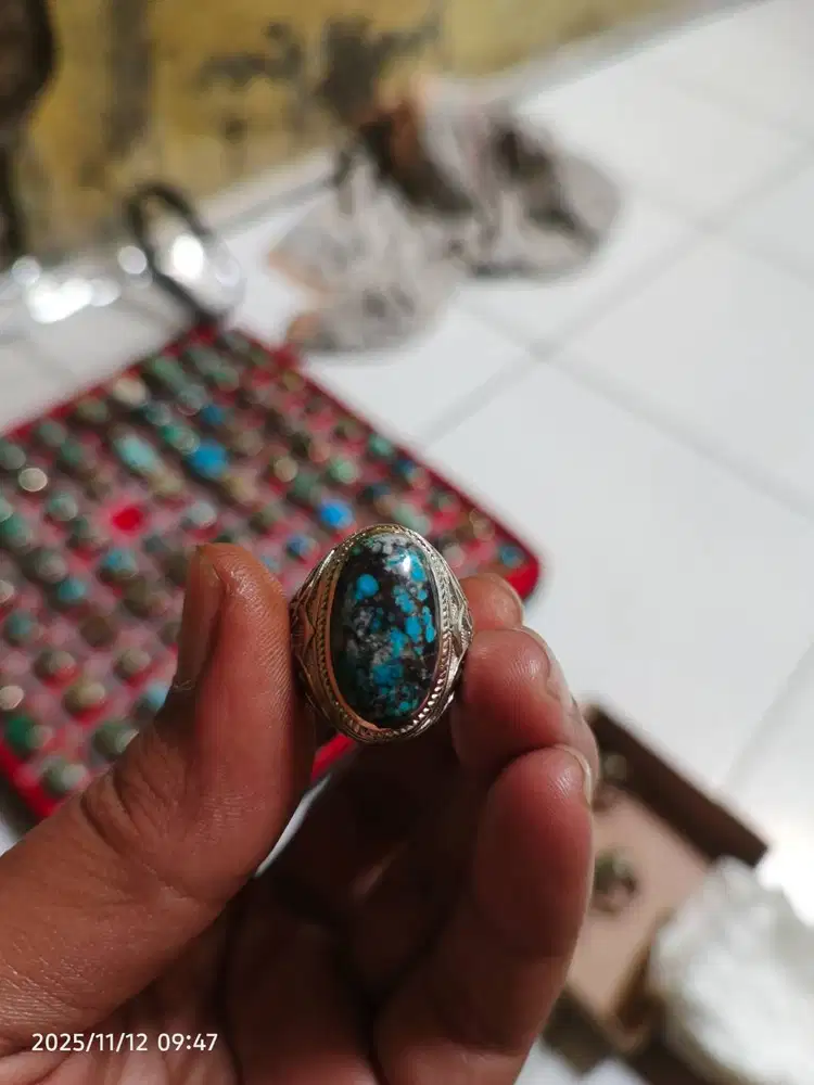 Pirus persia serat hitam kombinasi