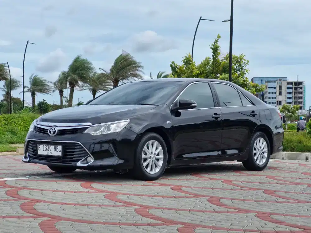 Toyota Camry G 2.5 Automatic 2018 Bensin Hitam Metalik