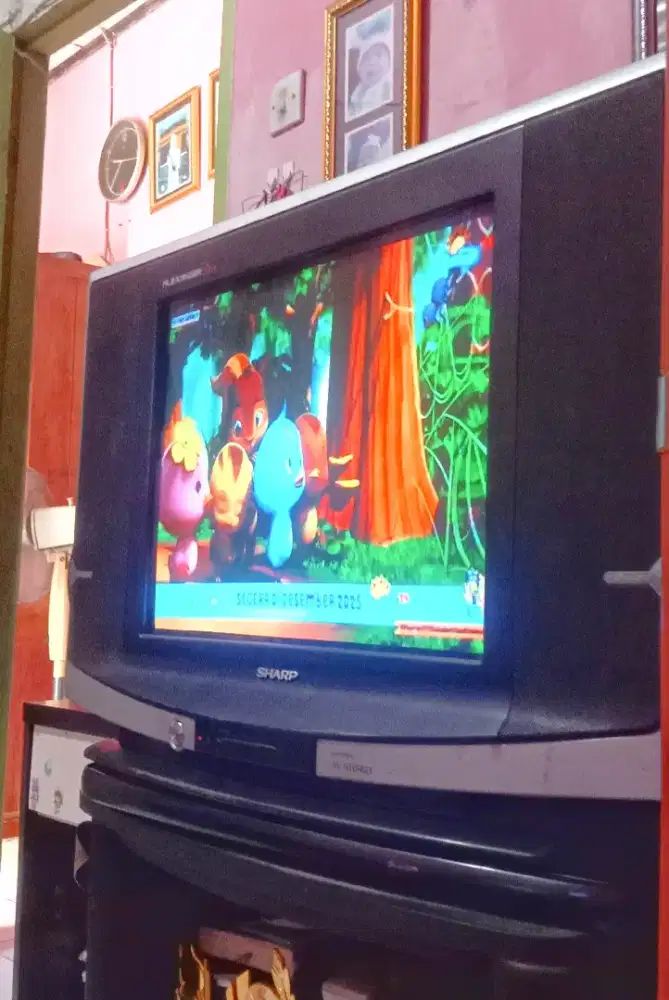 Tv Flat Sharp 21 in + STB Digital