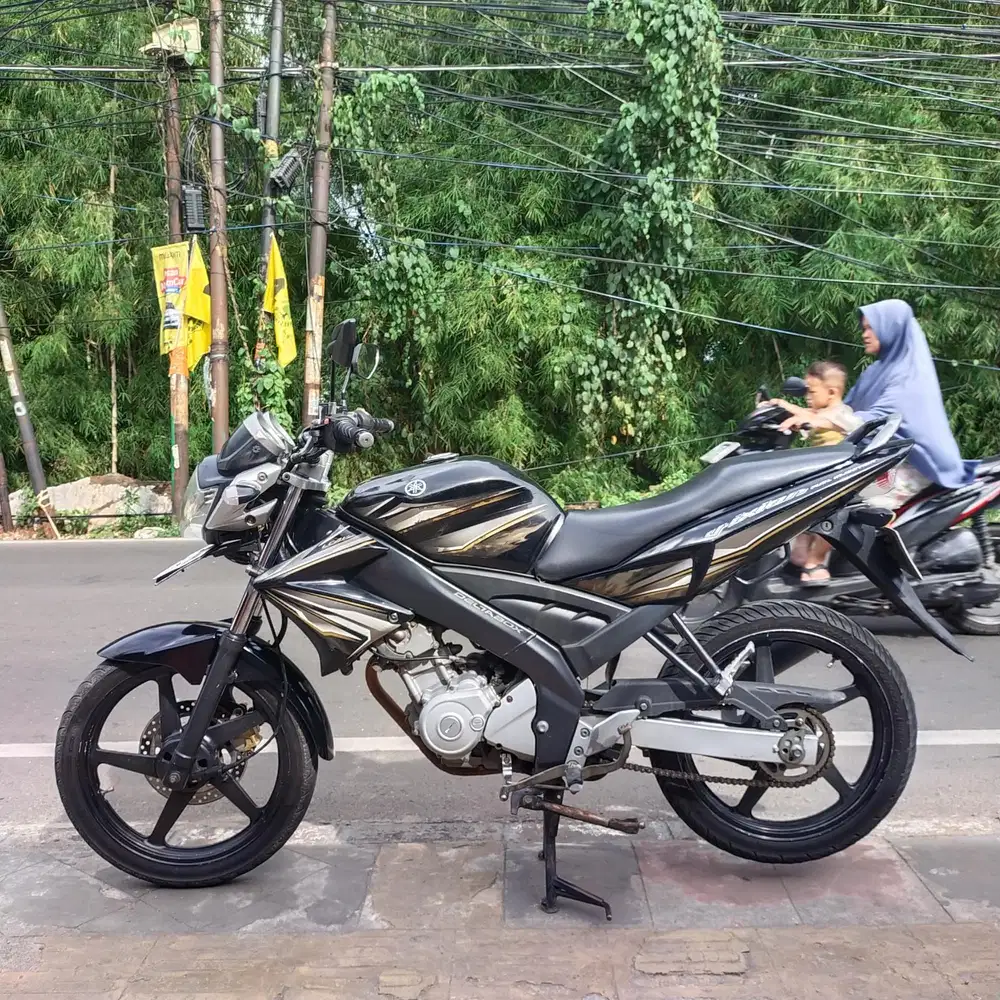Yamaha Vixion OLD 150 2011 Orisinil lengkap Bagus