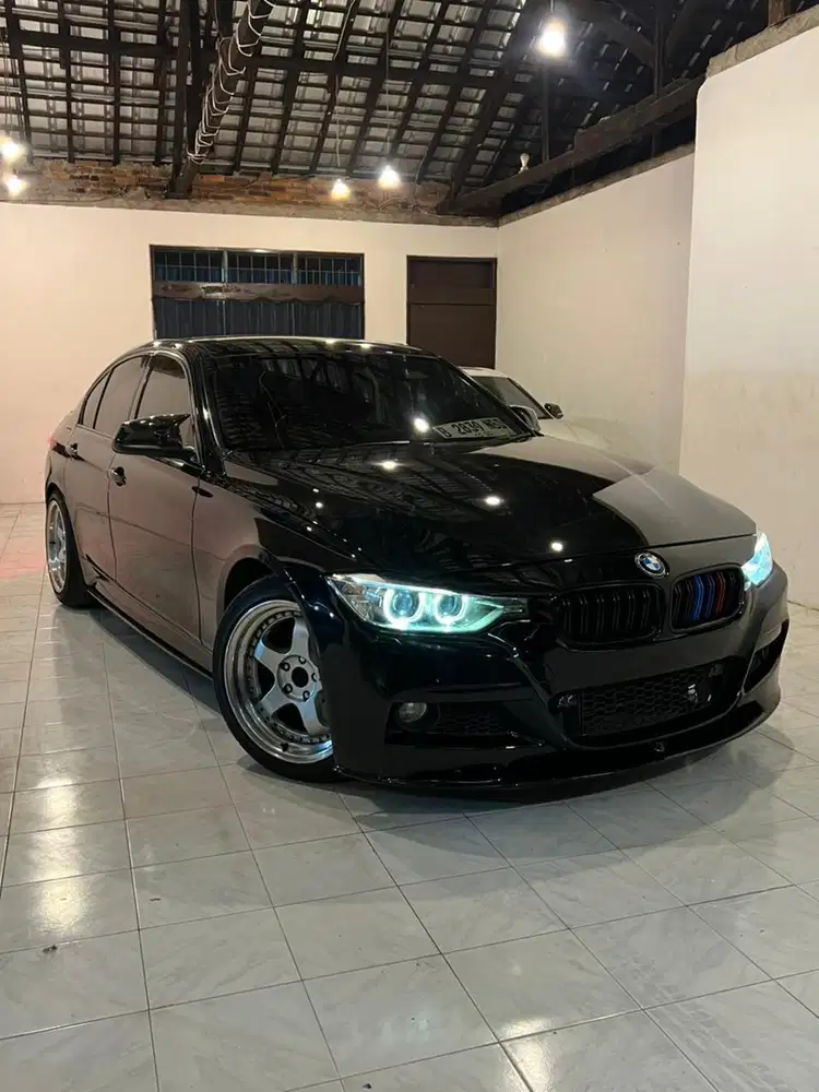 BMW 328i 2015 Bensin