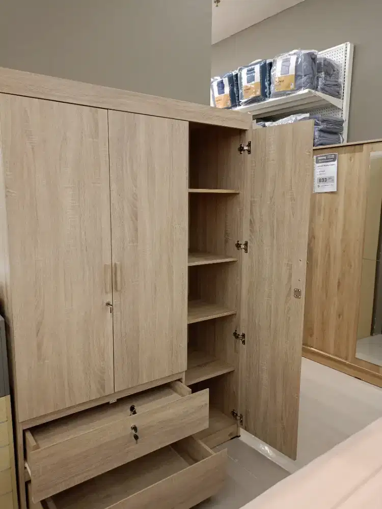 Lemari Pakaian Favorit Dan Minimalis