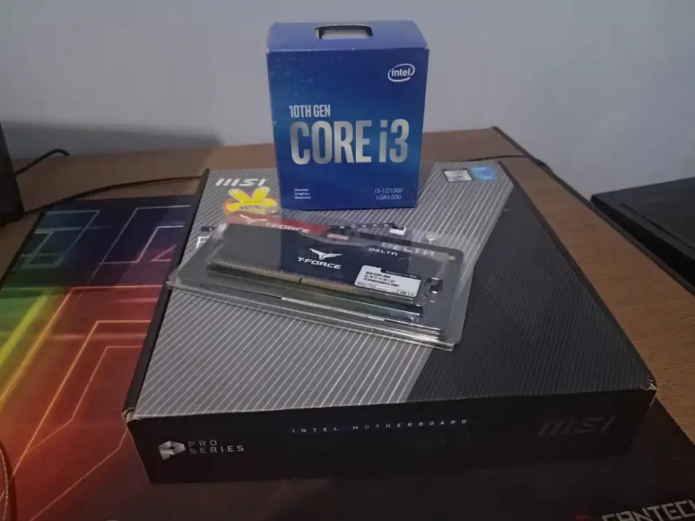 prosesor i3 10100f + motherboard + ram