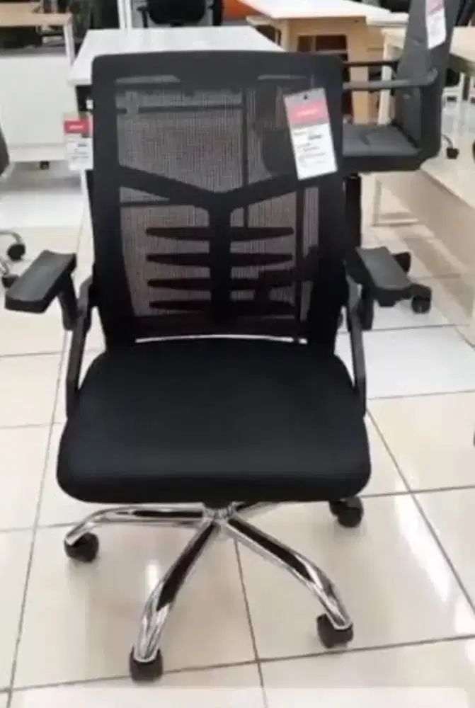 kursi kantor york merek Selma