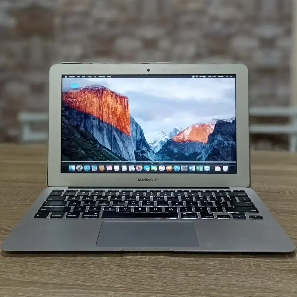 Macbook Air 11 inch 4/128gb