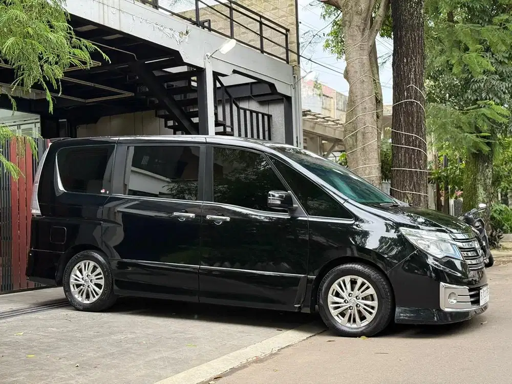 Serena Autech 2017 Panoramic Voxy Freed Veloz Biante