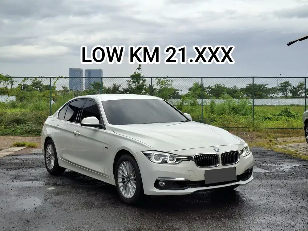 (KM ANTIK) BMW 320i Luxury 2018 Bensin