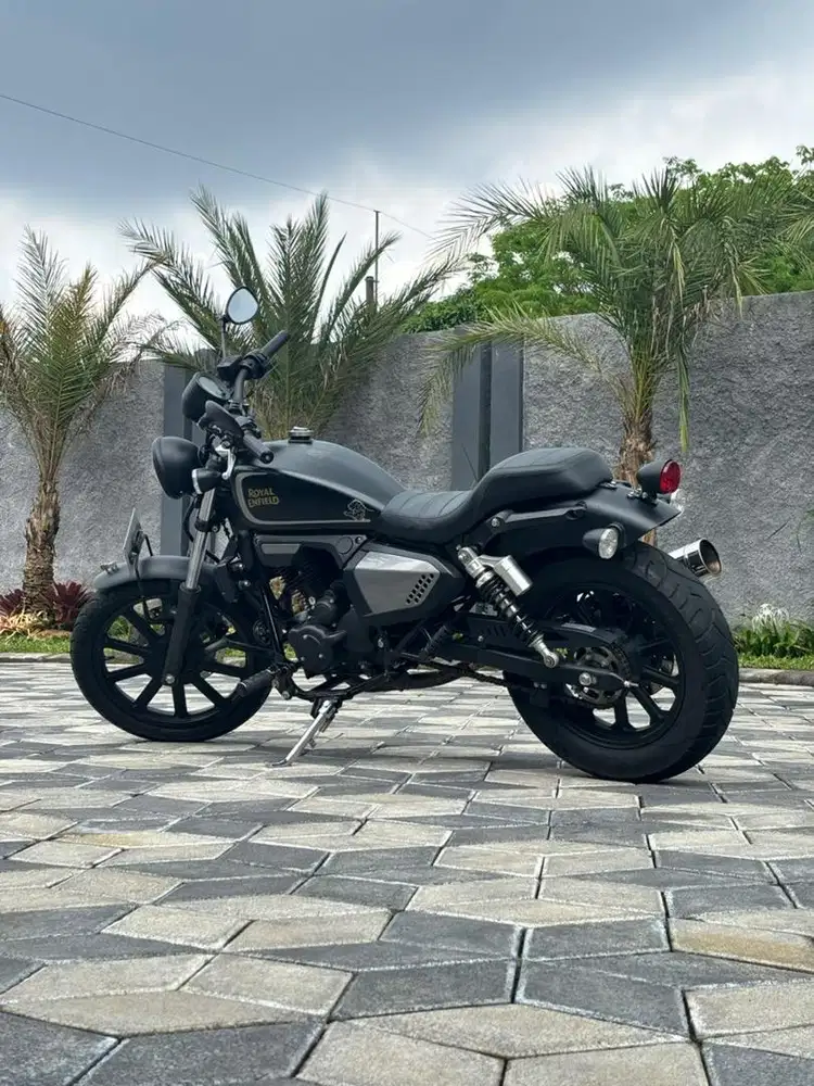 Benelli Motobi Evo 200 thn 2022 Hitam Doff Odo 8rb Plat L Koko Motor