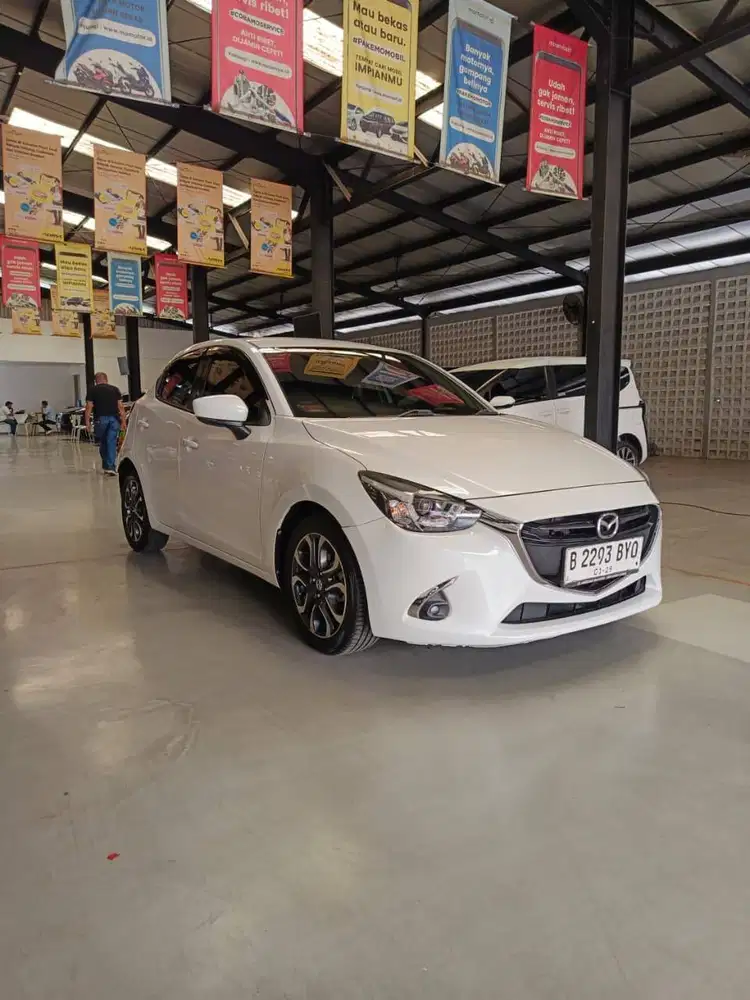 [KM 60rb] JUAL CEPAT Mazda 2 Skyactive R 1.5 AT 2018