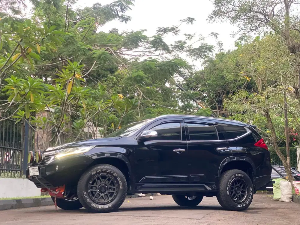 Mitsubishi Pajero Dakar Rockford Limited Edition 2018 
‎