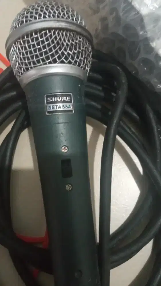 Mic kabel merek Shure Beta