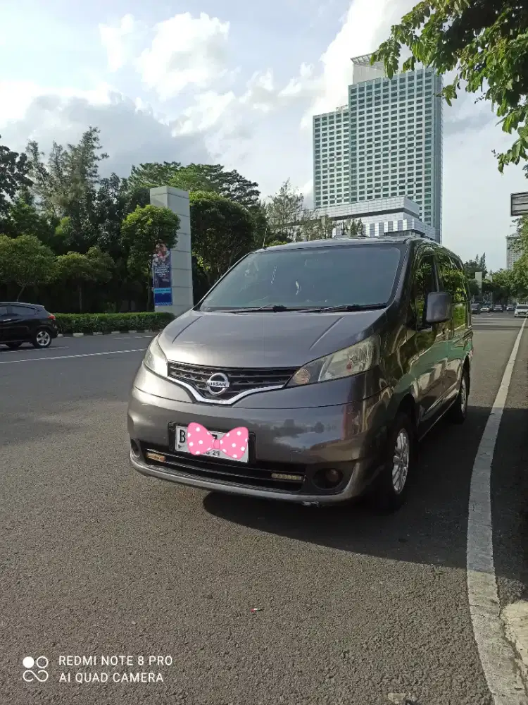 Nissan Evalia XV / AT / 2012 / Pajak ON.