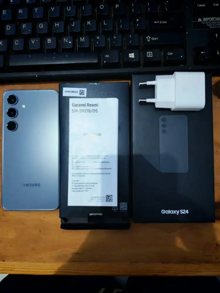 Samsung S24 (8/256) Second Like New Mulus Nominus Garansi on 05/2026