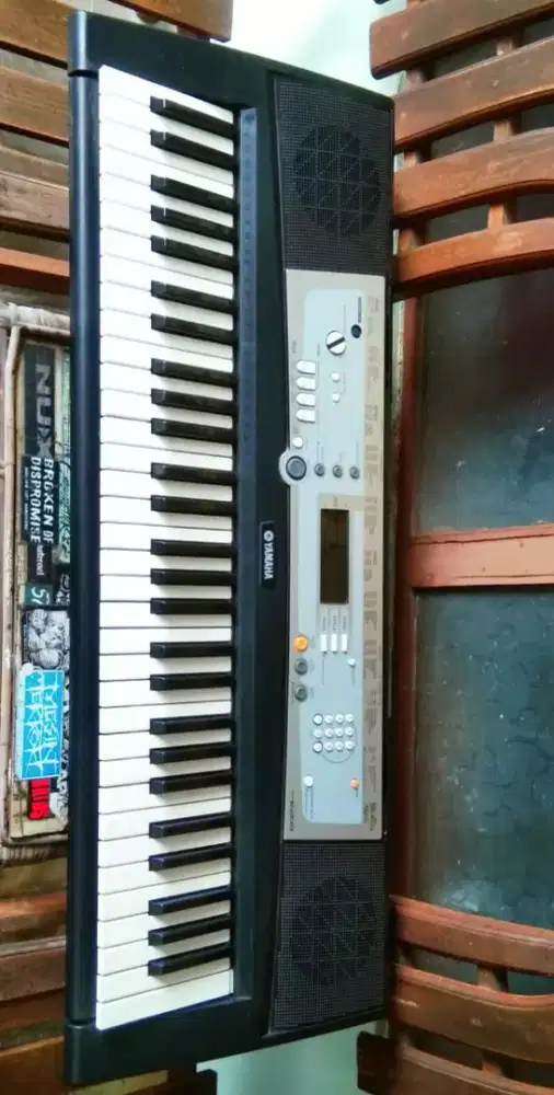 Keyboard Yamaha psr