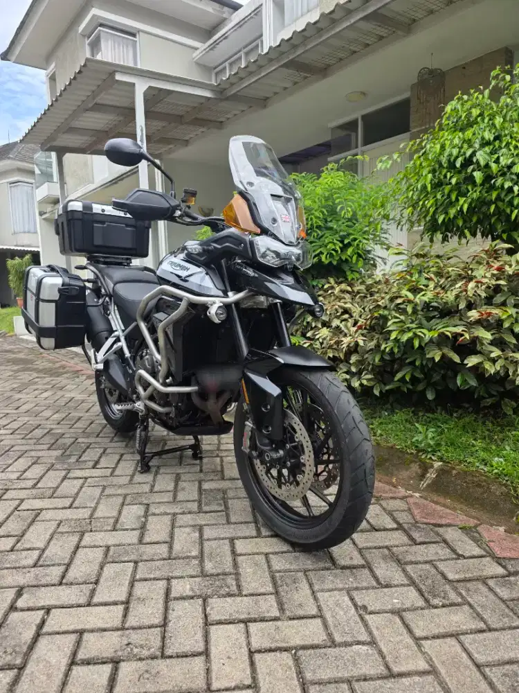 Triumph Tiger 900 GT Pro 2021
Black Color