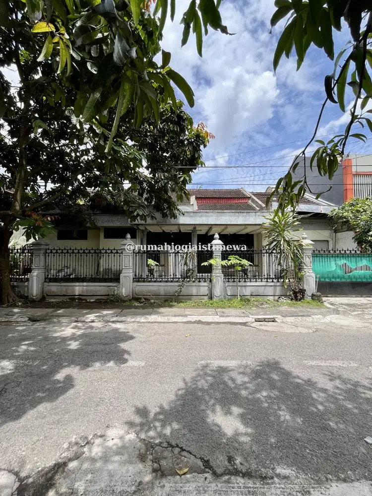 Tanah Dekat UGM Pogung Jalan Kaliurang Km 5,5 Dalam Ring Road