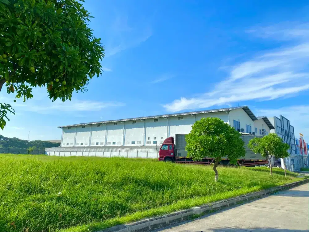 Gudang 2 Lantai Siap Pakai di Kawasan Industri Marunda Center - Luas 2000 m&#xb2;, Akses Kontainer 40 Feet