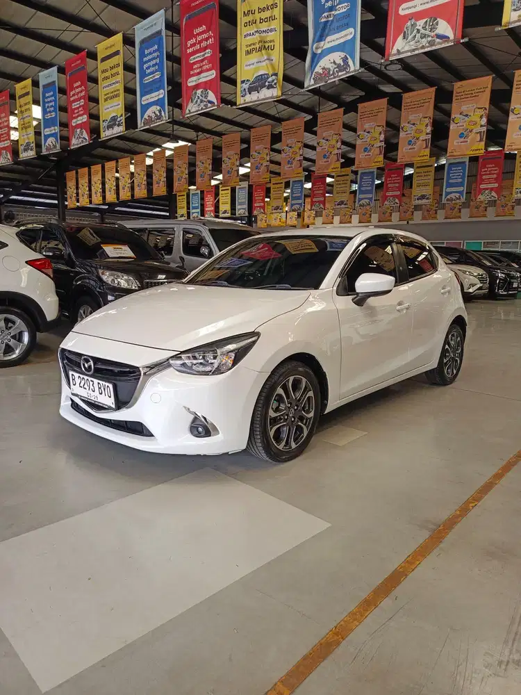 (Pajak Panjang) Mazda 2 R AT 2018 / 2019