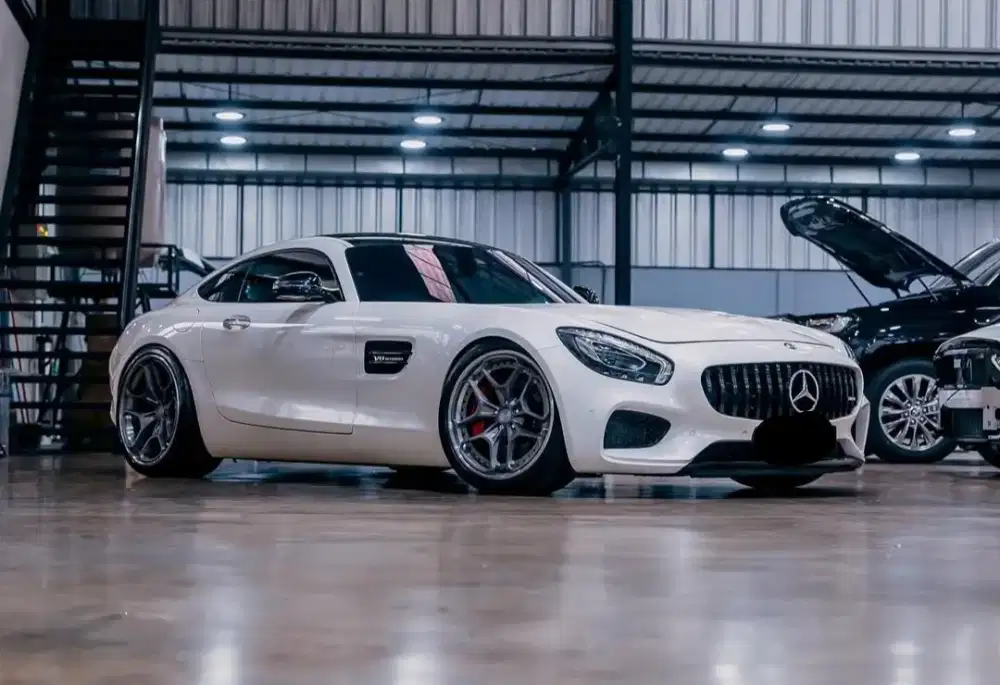 Mercedes Benz AMG GTS 2015