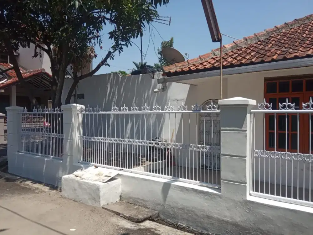 DIJUAL RUMAH MURAH POSISI HOEK DALAM KOMPLEK MARGAHAYU BANDUNG